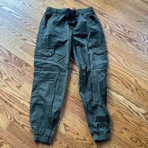 Union Bay army green cargo joggers